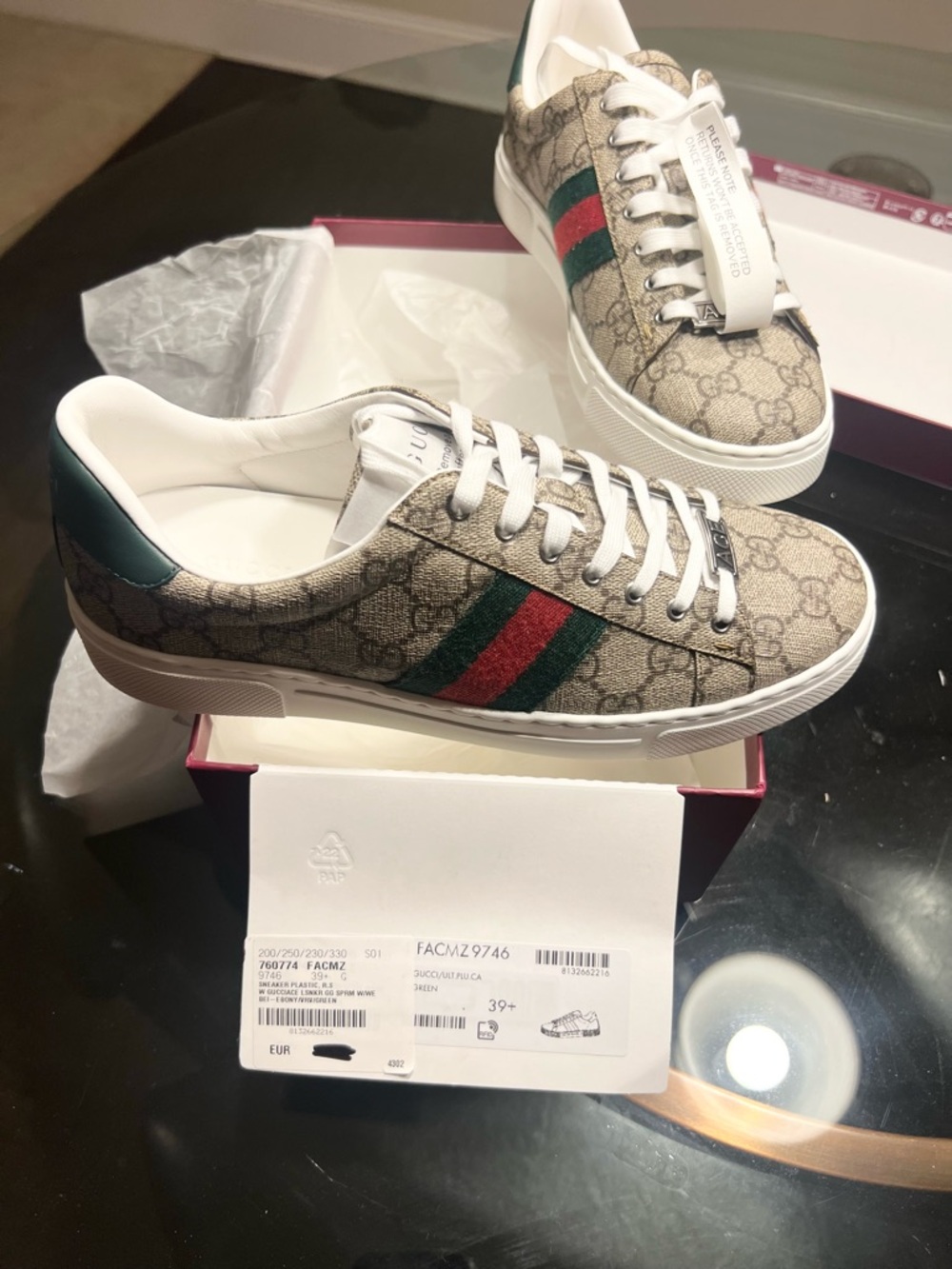 Gucci Beige GG Supreme Canvas Sneaker with Green-Red Web